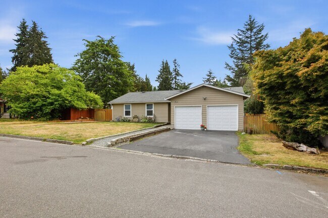 Building Photo - 2017 S 284th Pl