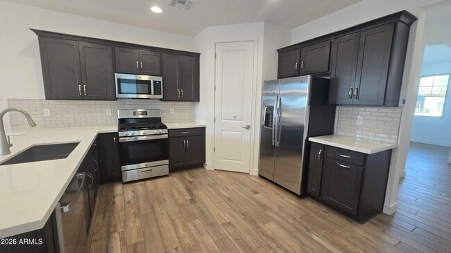 Foto del edificio - 8823 W Pasadena Ave