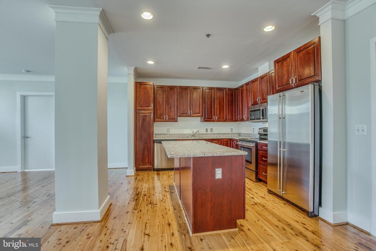 2772 Lighthouse Point E Unit 209, Baltimore, MD 21224 Apartment for