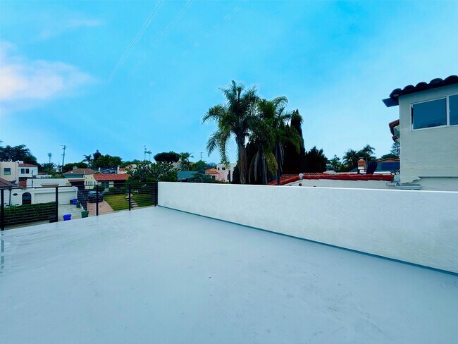 Foto del edificio - Welcome to your Contemporary Casita in the heart of Point Loma!