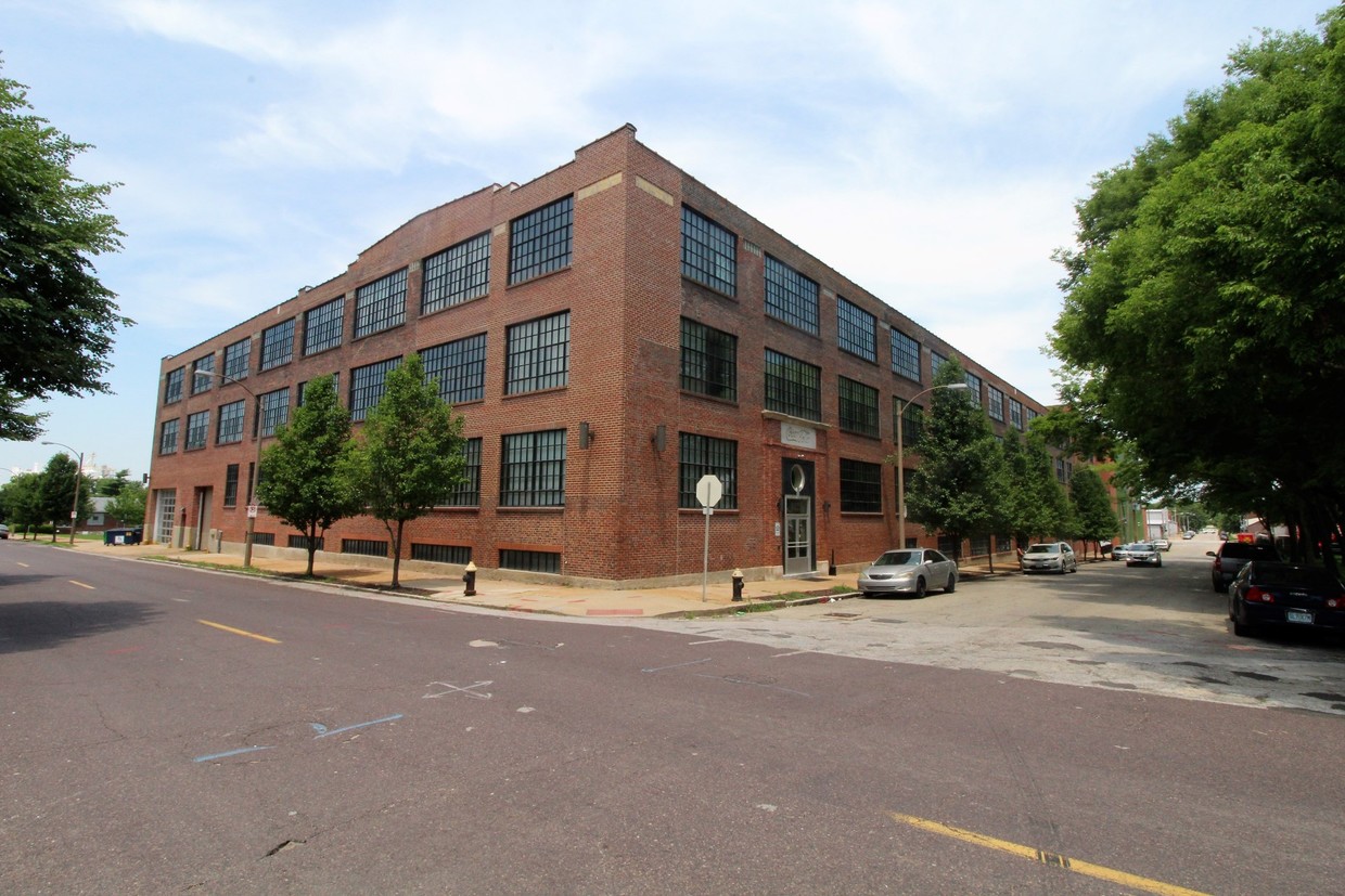 Primary Photo - Temtor Lofts