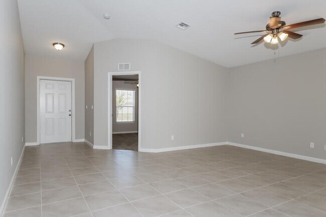 Building Photo - 2114 SW Biella Ave