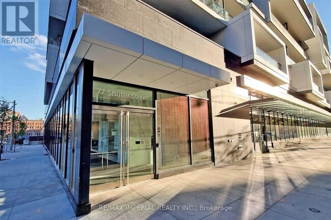 Building Photo - 77 Shuter St