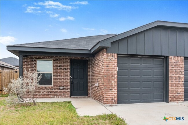 Building Photo - 2317 A Alterman Dr