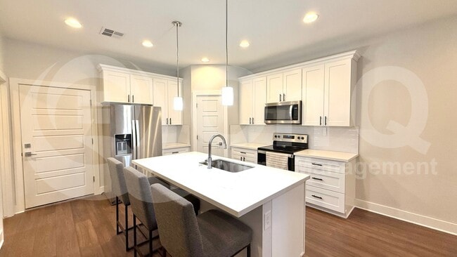 Foto del edificio - 7531 E Billings St