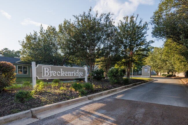 Building Photo - 124 Bridle Trace Ln