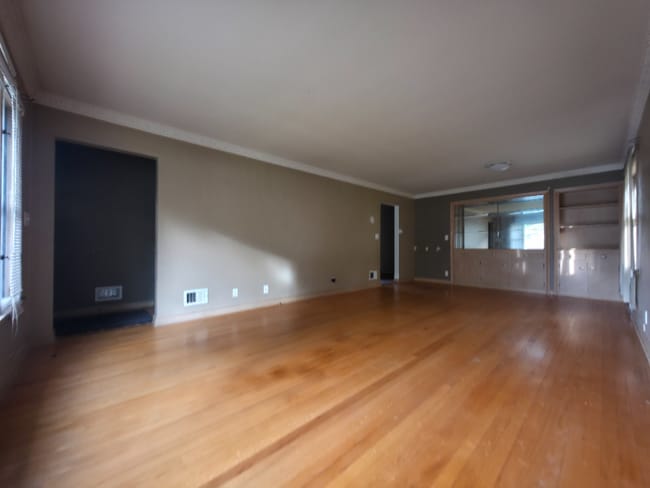 Building Photo - 2866 S 58th St