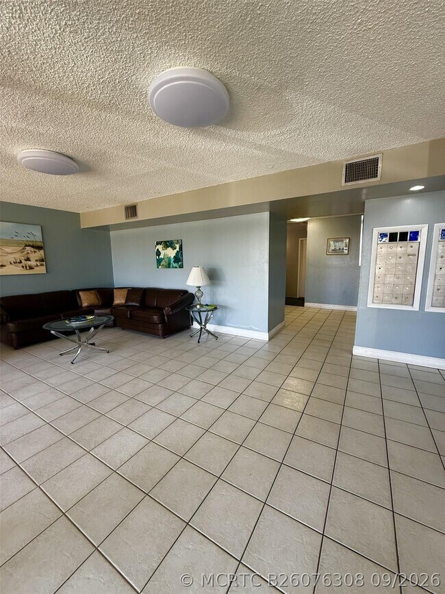 Foto del edificio - 2741 Taft St