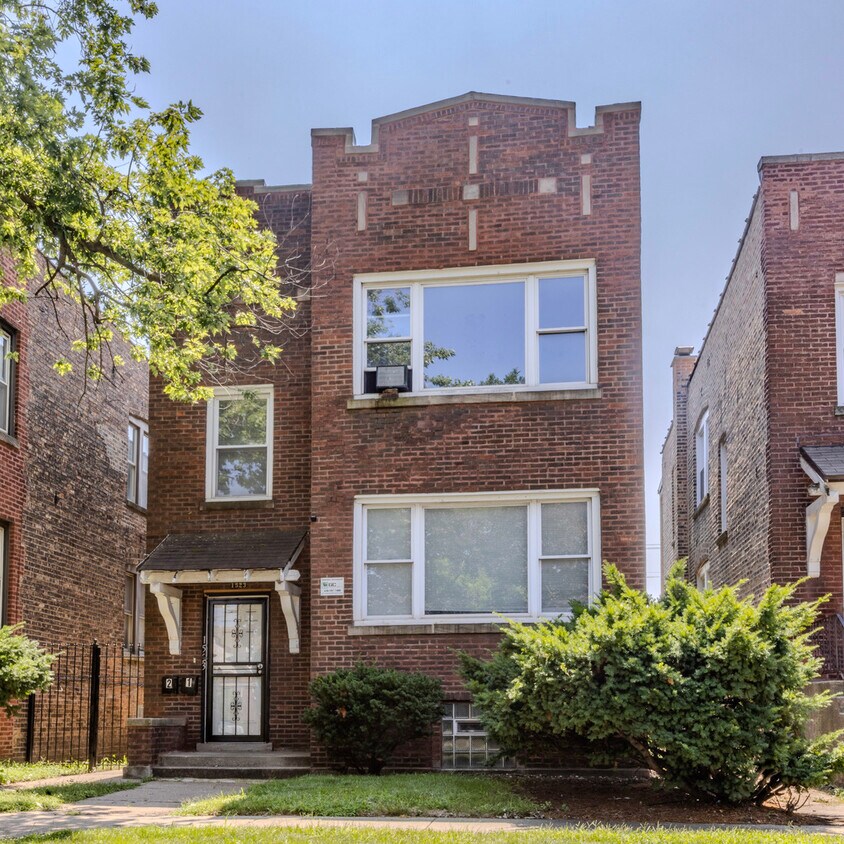 Primary Photo - 1523 E 74th Pl