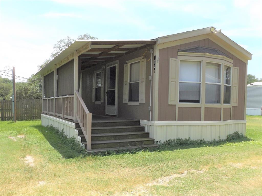 Primary Photo - 108 S 7th St