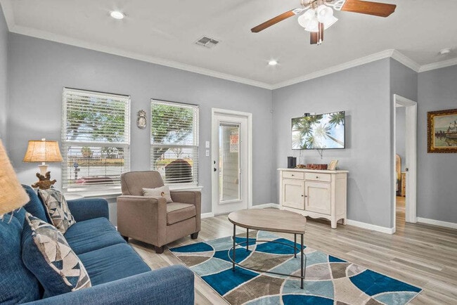 Foto del edificio - 314 Copano Ridge Rd