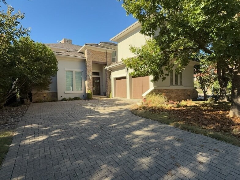 Foto principal - 4459 Lena Ln