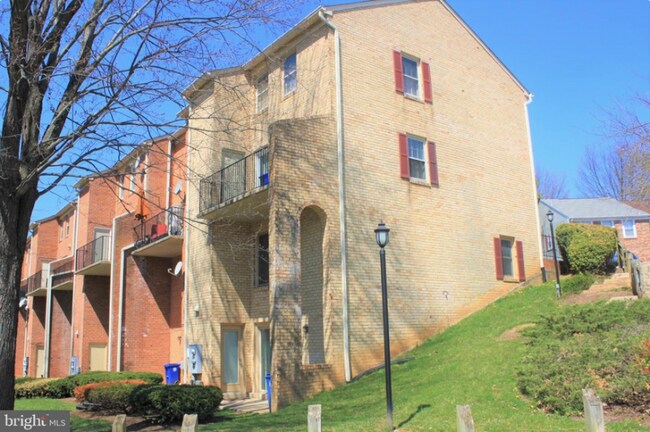 Building Photo - 30 Pennydog Ct