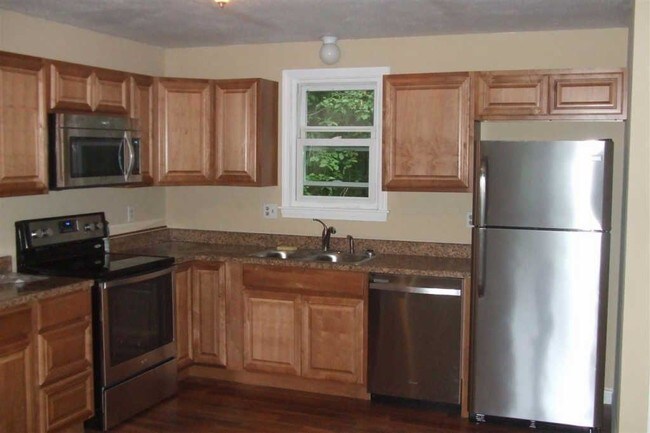 Building Photo - 28 Sunbeam Pl