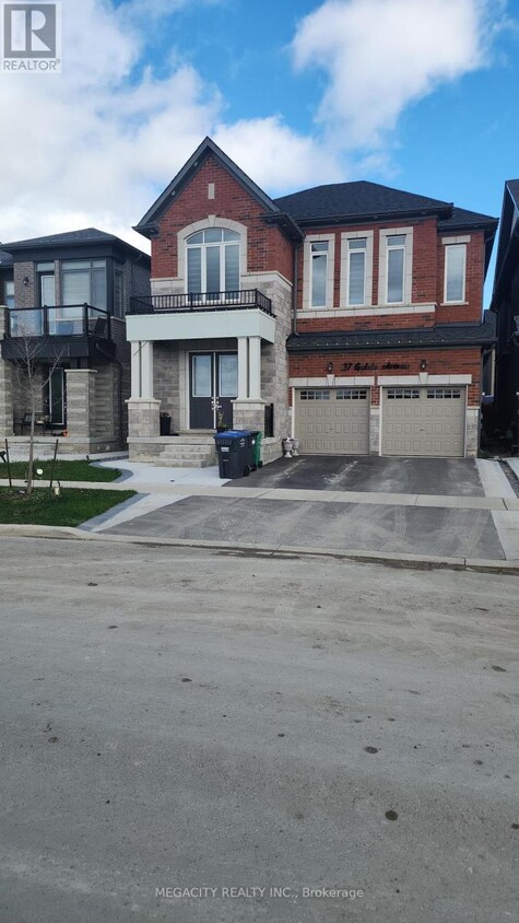 Primary Photo - 27 Galvin Ave