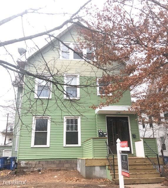 2 br, 1.5 bath - 14 Young St Fl 1 - 2 br, 1.5 bath  - 14 Young St Fl 1