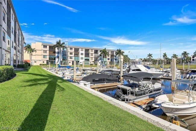 Foto del edificio - 803 River Point Dr