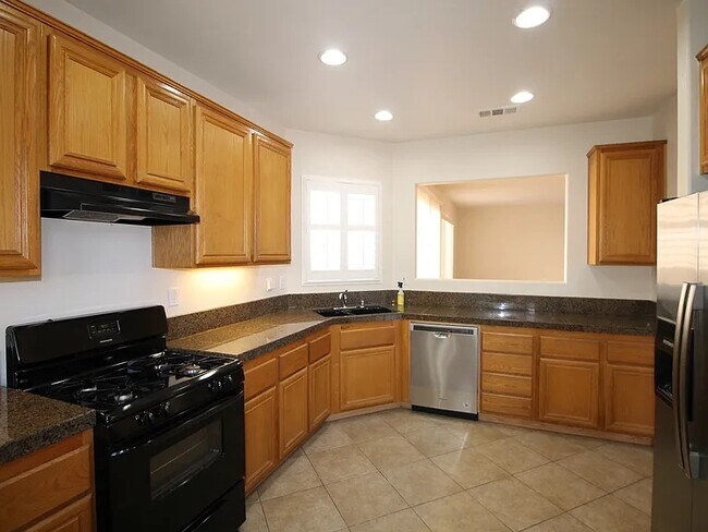 Foto del edificio - 1376 Little Lake St