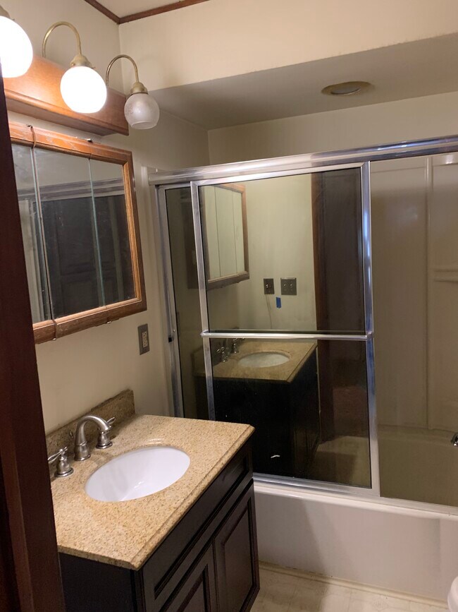 Foto del edificio - 816 Green Ridge St