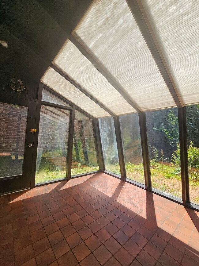 Foto del edificio - 414 W Marion St