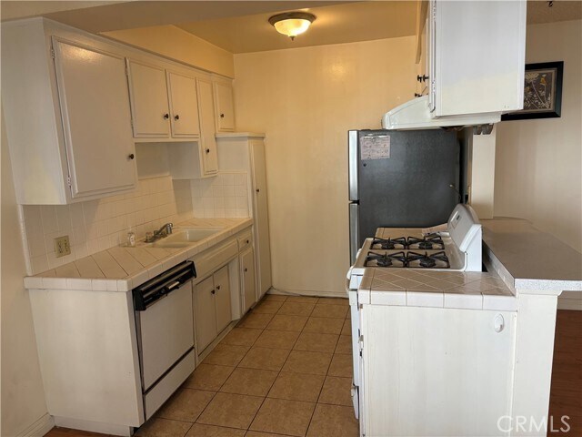 Building Photo - 415 N 3rd St