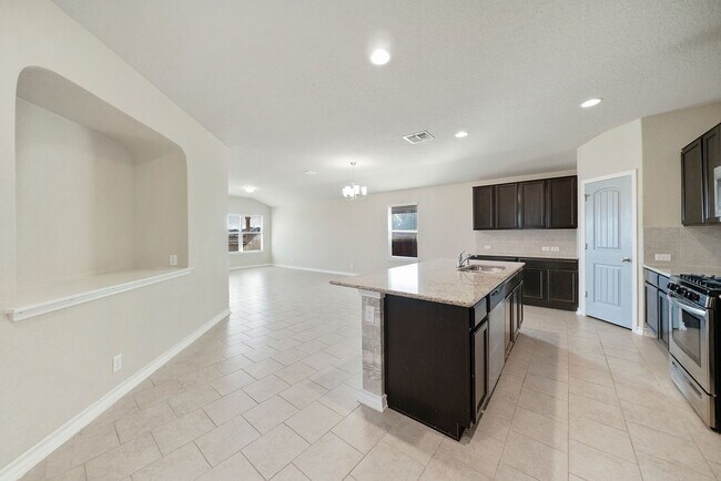 Foto del edificio - 15502 Gray Catbird
