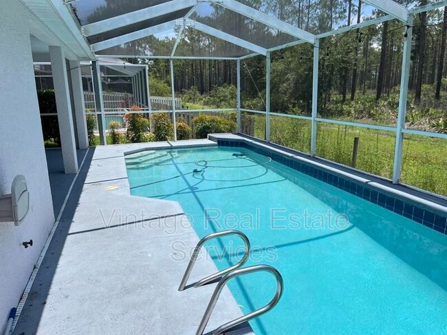 Building Photo - 9411 Willow Cove Ct
