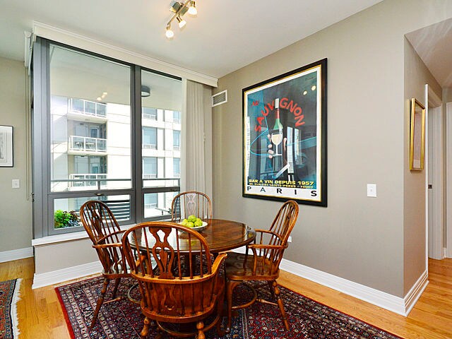 Foto del edificio - 600 N Lake Shore Dr