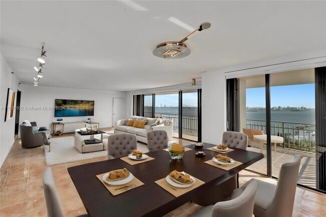 Building Photo - 11113 Biscayne Blvd