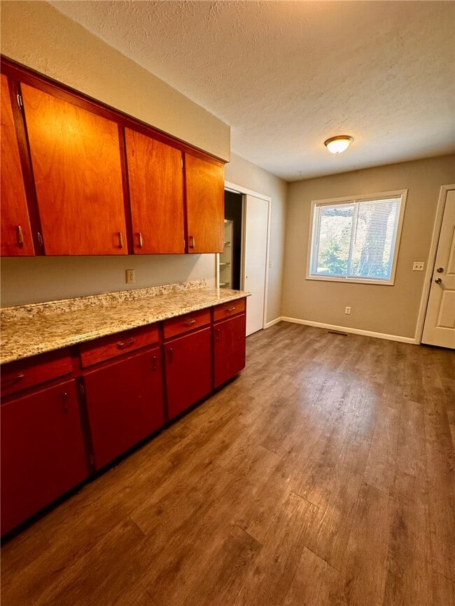 Building Photo - 14897 Dutchmans Dr