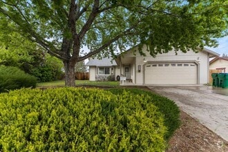 Building Photo - 355 Ember Dr