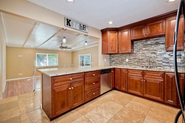 Foto del edificio - Spacious Rolando Home with Entertainer’s Backyard & Tons of Space!