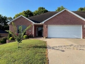 Building Photo - 2843 Lynwood Hills Dr