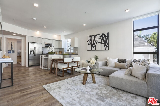 Foto del edificio - 740 Ridgeley Dr