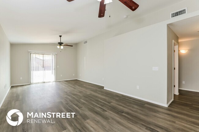 Foto del edificio - 6895 W Quailwood Way