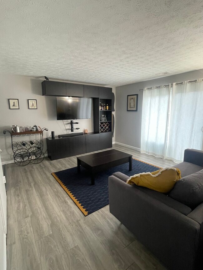 Foto del edificio - 1530 Slade Ave