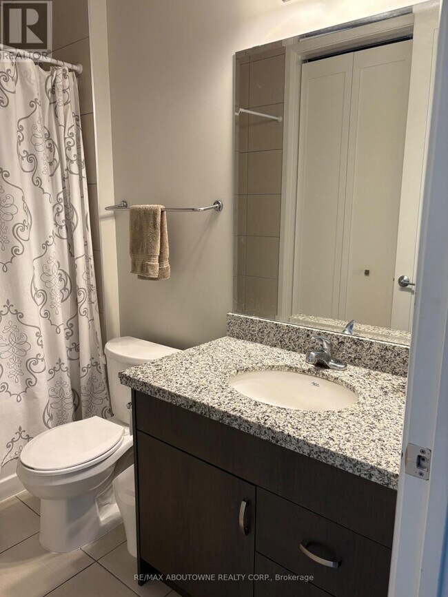 Photo du bâtiment - 118 King St E