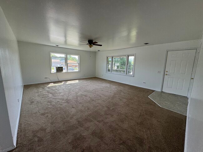 Foto del edificio - 1111 Rt 41