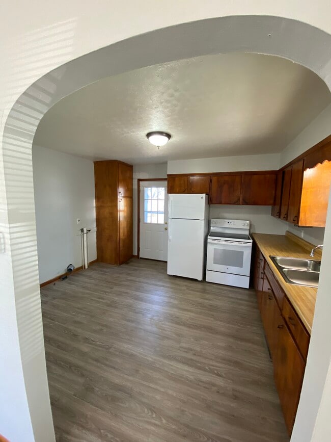 Building Photo - 1116 N Clay St