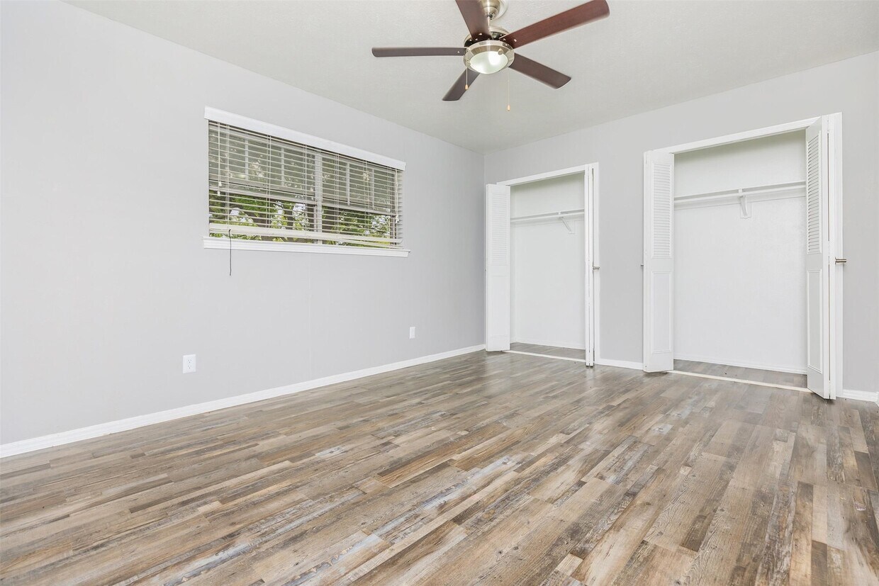Foto principal - 1212 Hampshire Ln