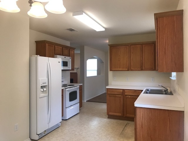 Building Photo - Bryan -2 Story / 3 bedroom /2.5 bath / 2 c...