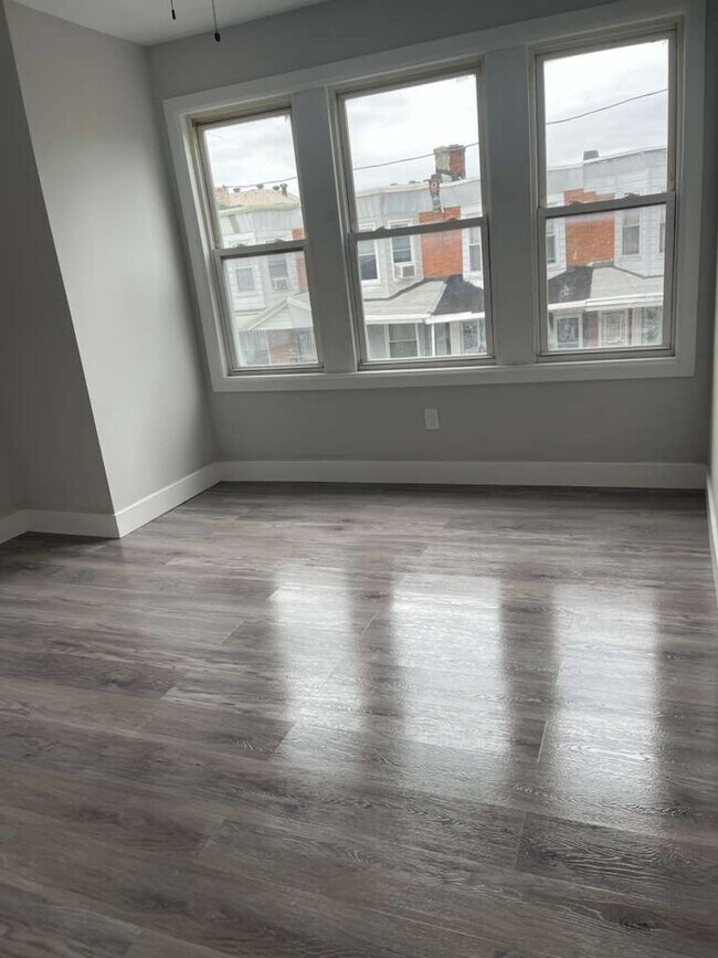 Foto del edificio - 527 S Redfield St