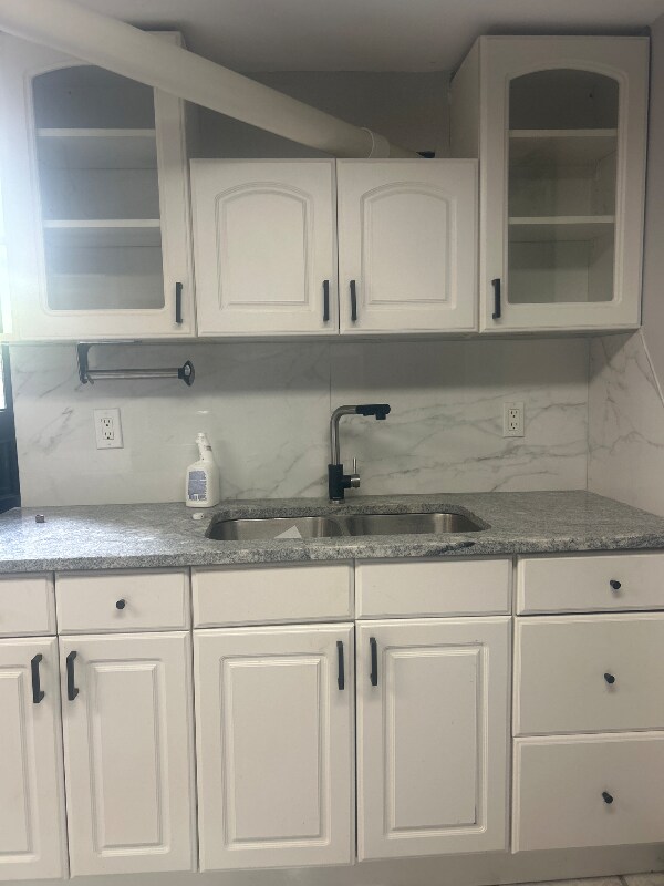 Foto principal - 161 Putnam Dr