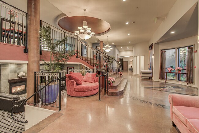 Building Photo - Top floor corner one-bedroom in the heart of it all, don't miss out, tour today!