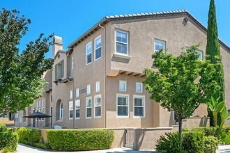 Building Photo - 13325 Via Costanza