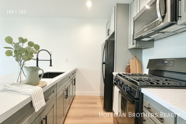 Building Photo - 1541 Ocean Ave