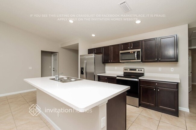 Foto del edificio - 555 NW North Macedo Blvd