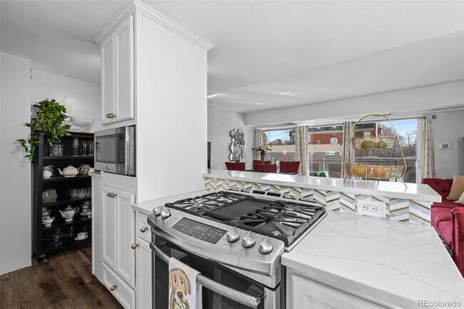 Foto del edificio - 800 N Washington St