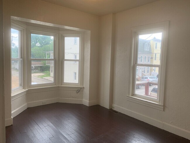 Building Photo - Future Rental! 3 Bedroom 2nd/3rd Floor -We...