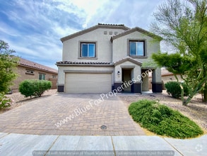 Building Photo - 9009 W Rolling Springs Dr